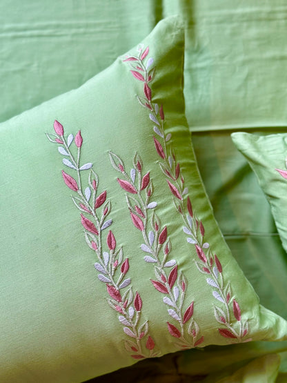 The Green Daffodil Bedsheet Set