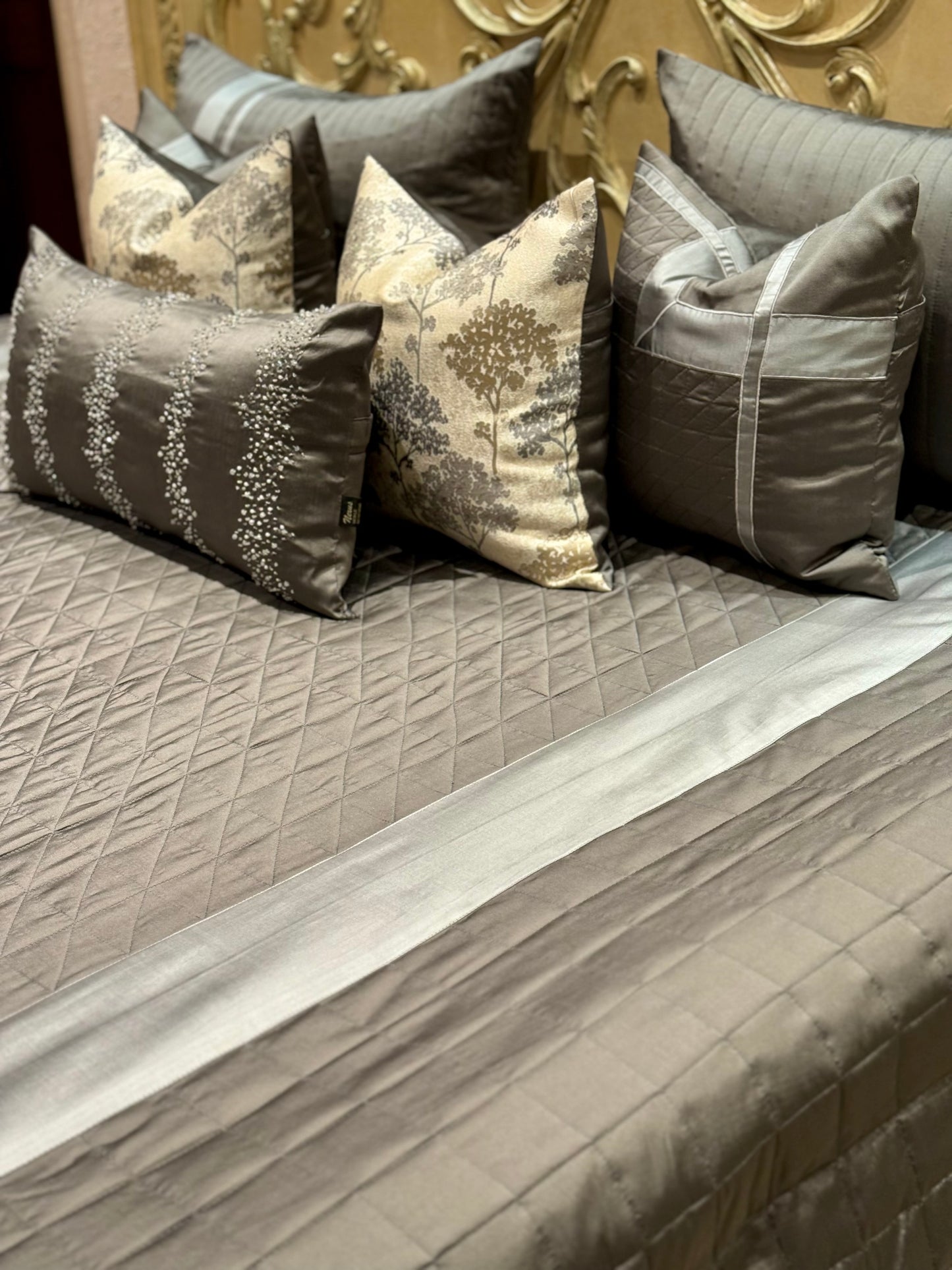 The Grey Forest Bedding Set