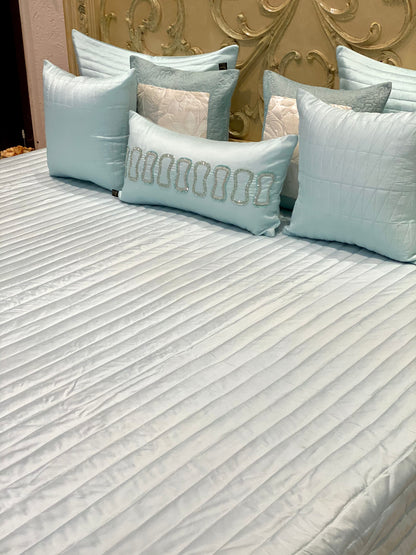 THE BLUE QUARTZ BEDDING SET