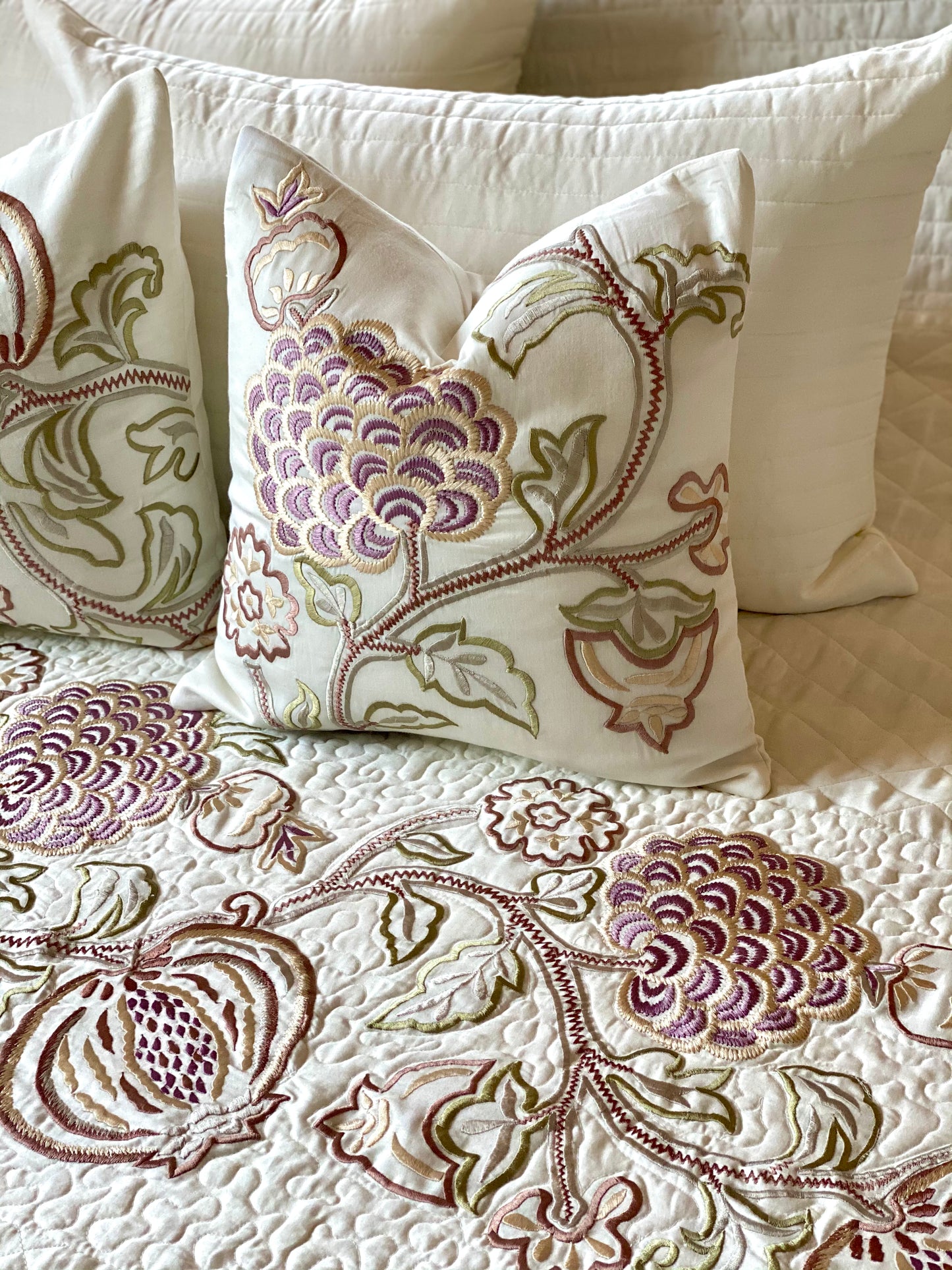 THE GRAPEVINE BEDDING SET