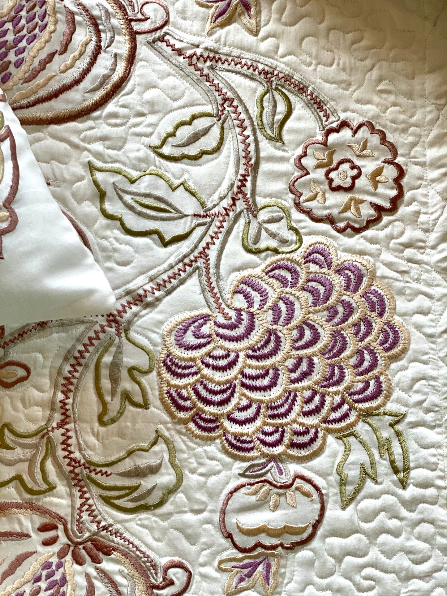 THE GRAPEVINE BEDDING SET