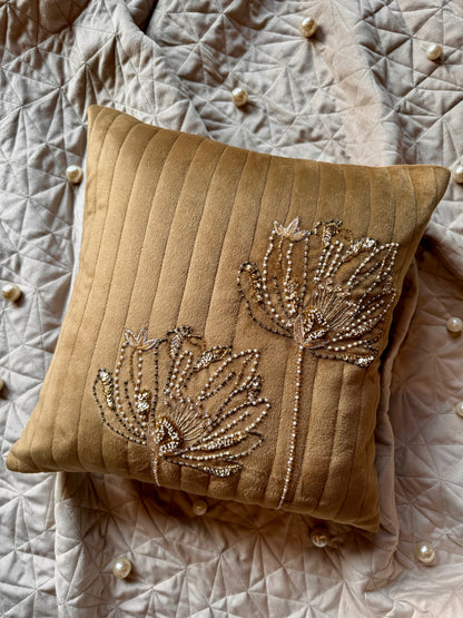 THE MAYFAIR ACCENT CUSHION~IN AURUM