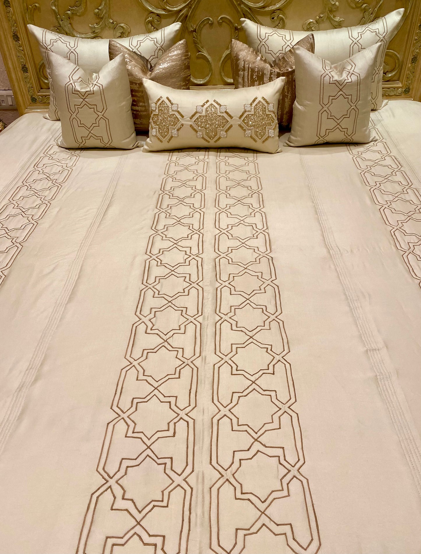 THE CREAM TREASURE BEDDING SET