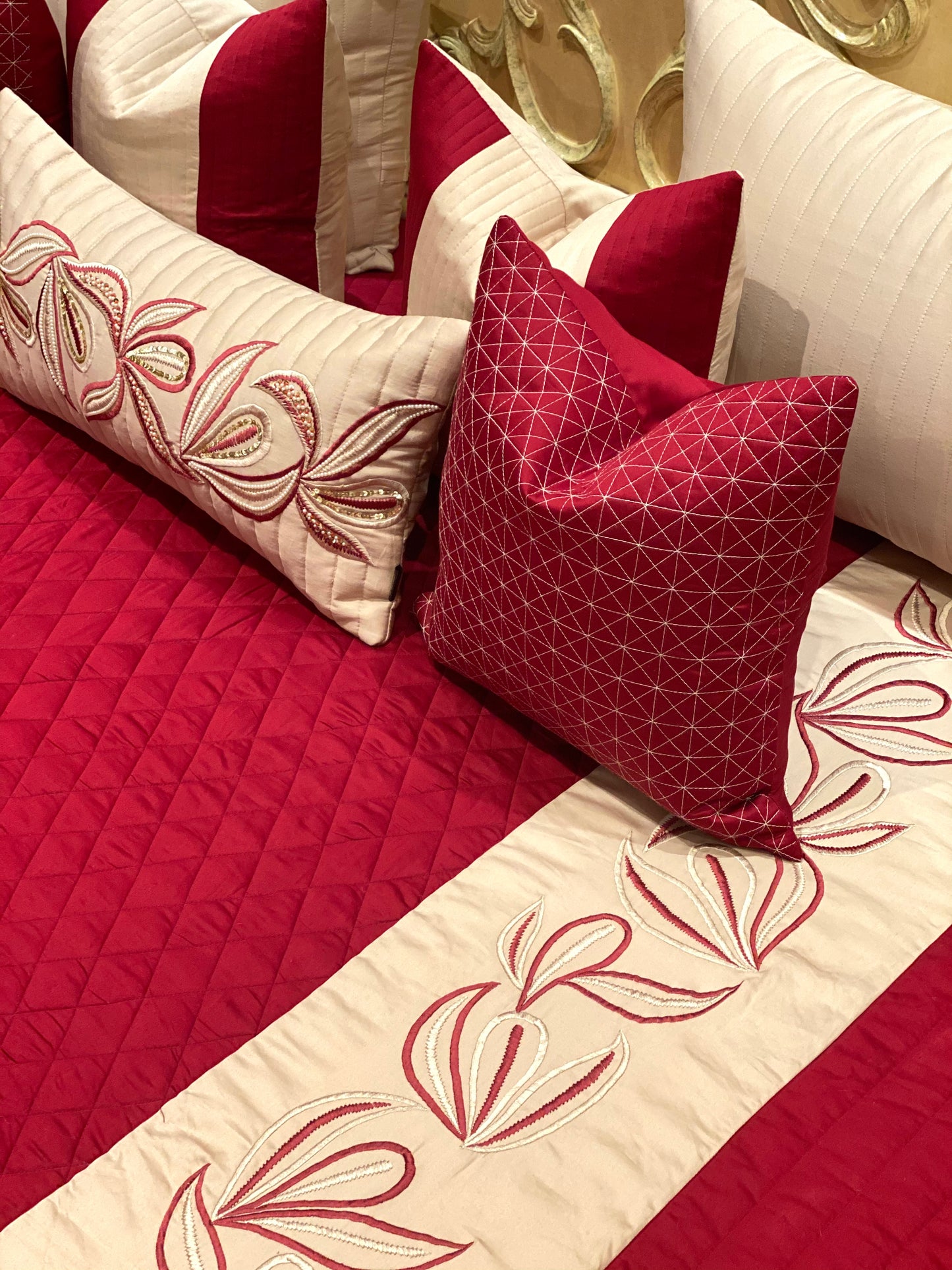 THE MAROON AND BEIGE CRYSTAL BEDDING SET