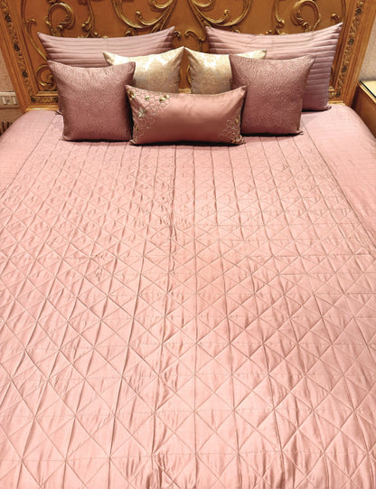 THE PINK BUMBLE BEE BEDDING SET