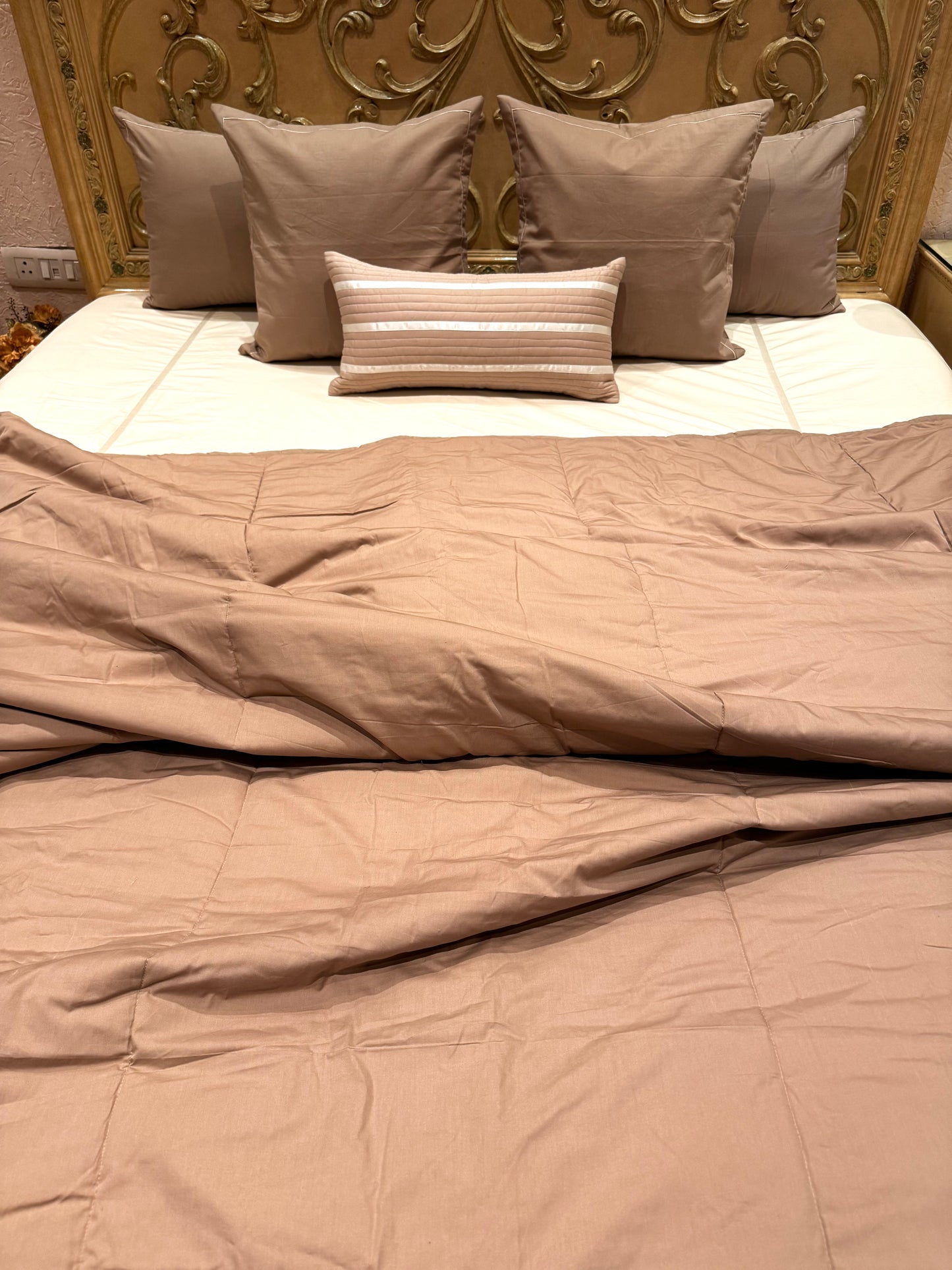 THE CARAMEL COTTON QUILT SET