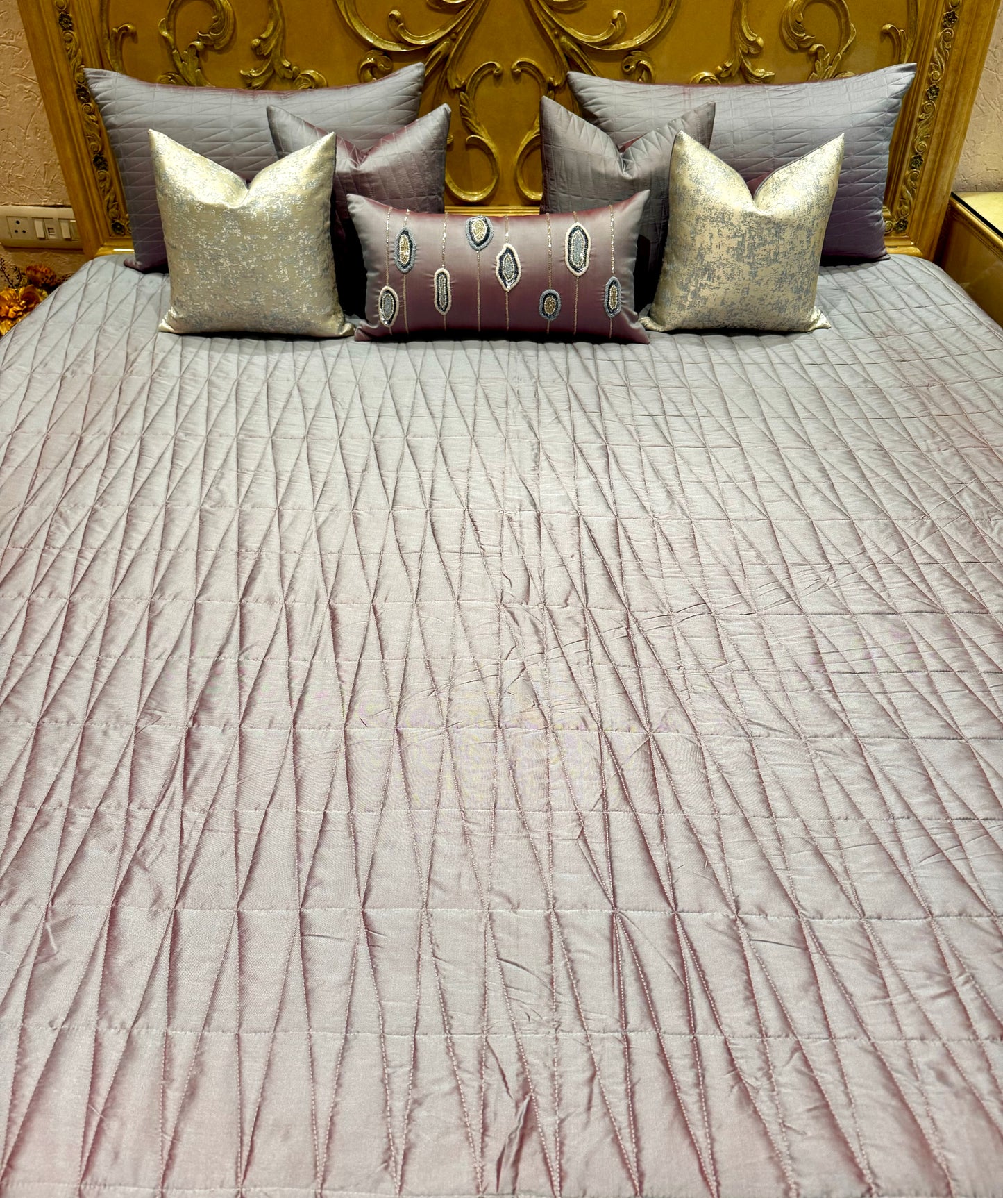 THE BLUE AGATE BEDDING SET