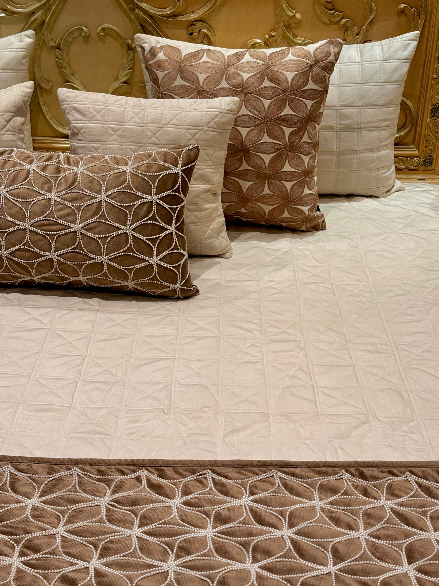 The Baguette Bedding Set