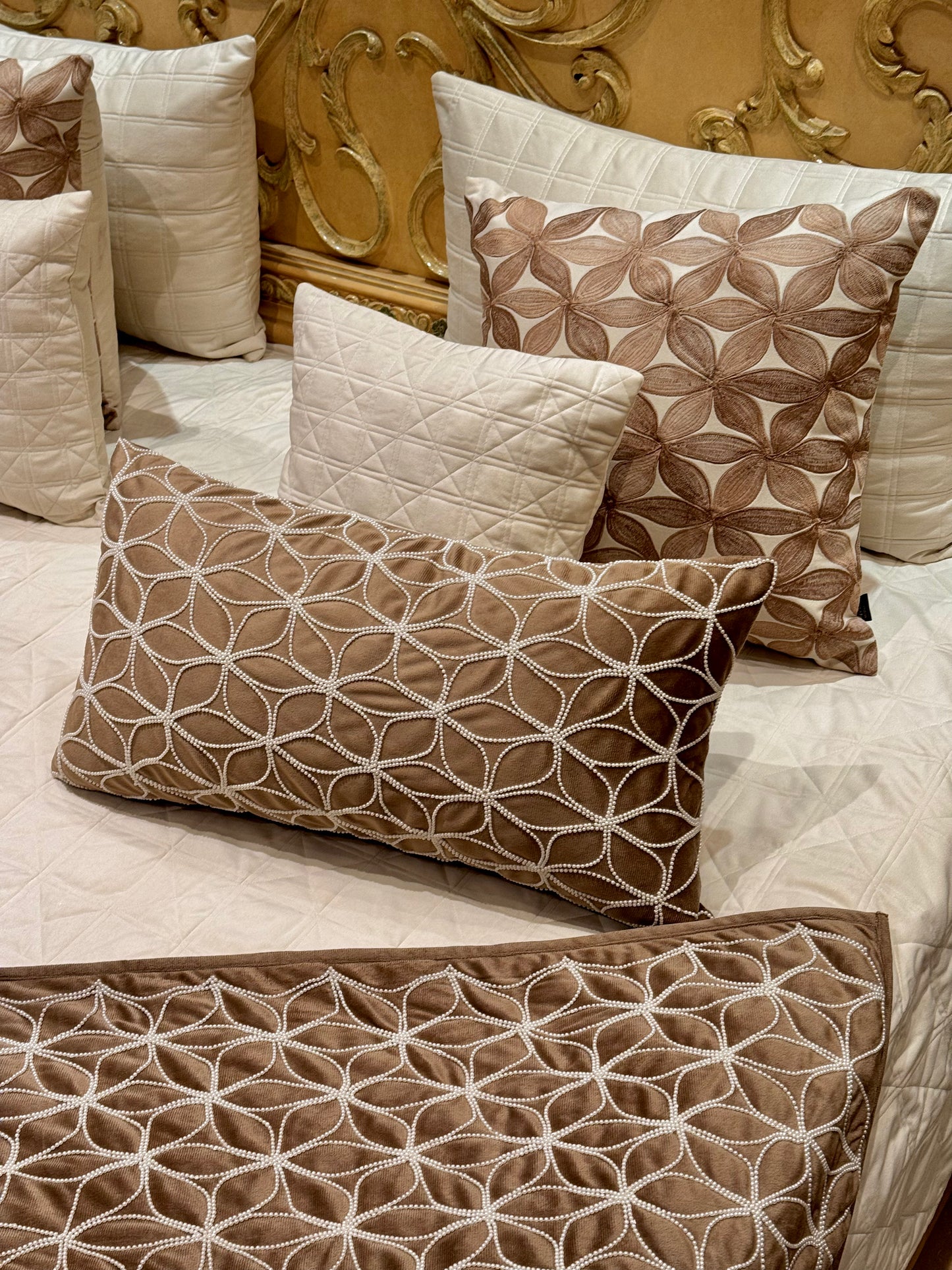 The Baguette Bedding Set