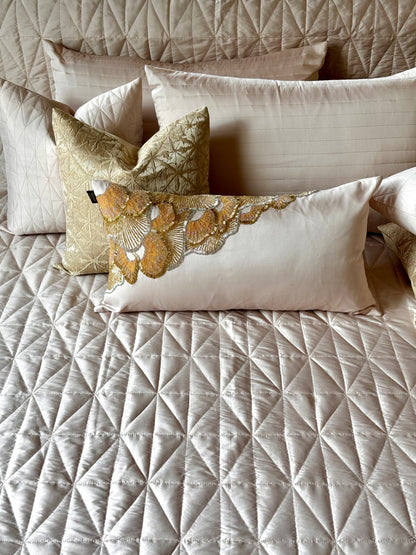 THE LIGHT BLUSH SEASHELL BEDDING SET