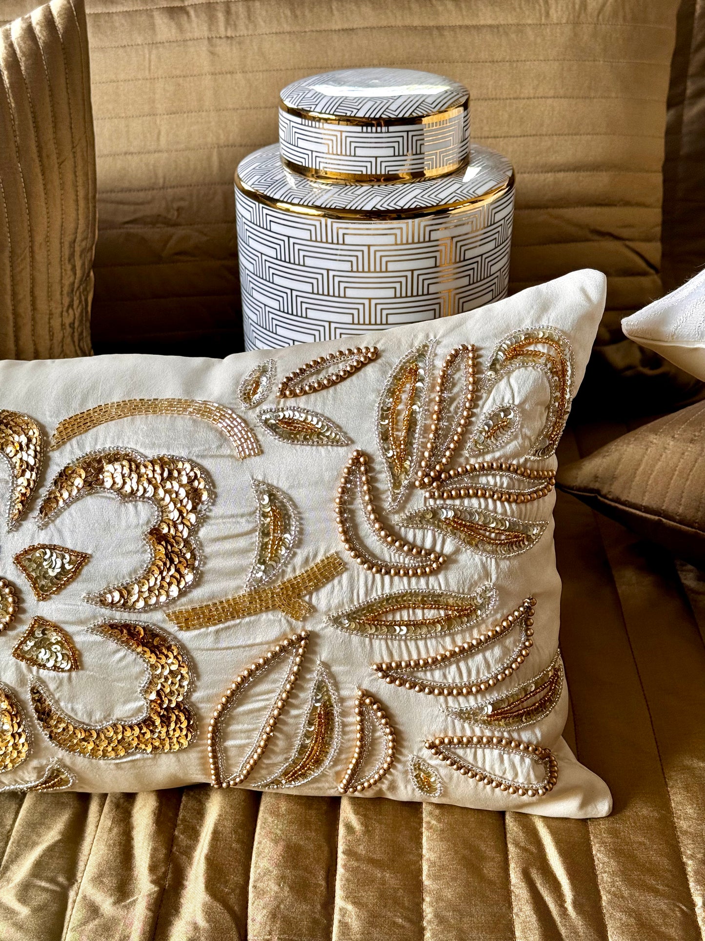 THE GOLD GARDEN BEDDING SET