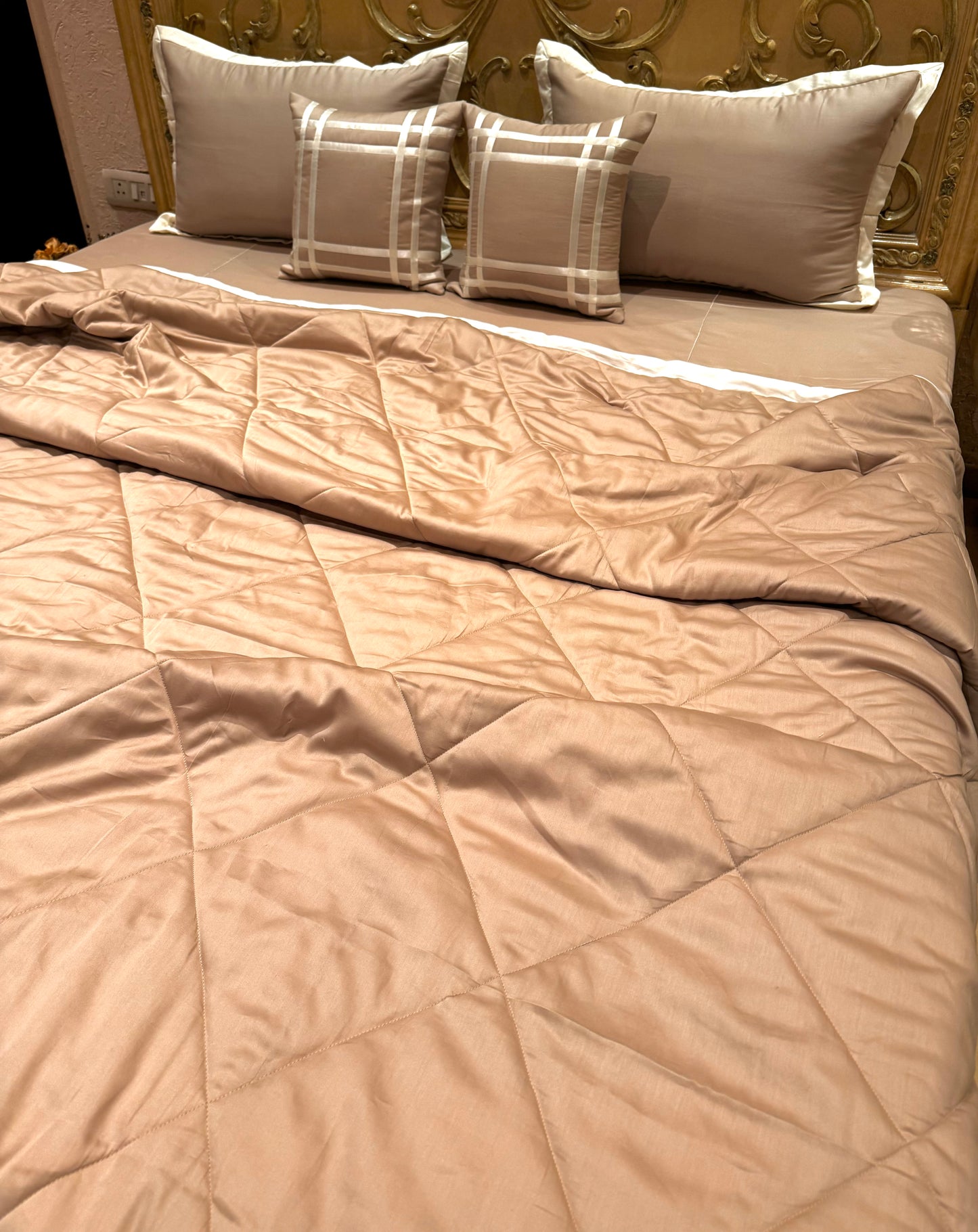 THE BISCOFF COTTON QUILT SET