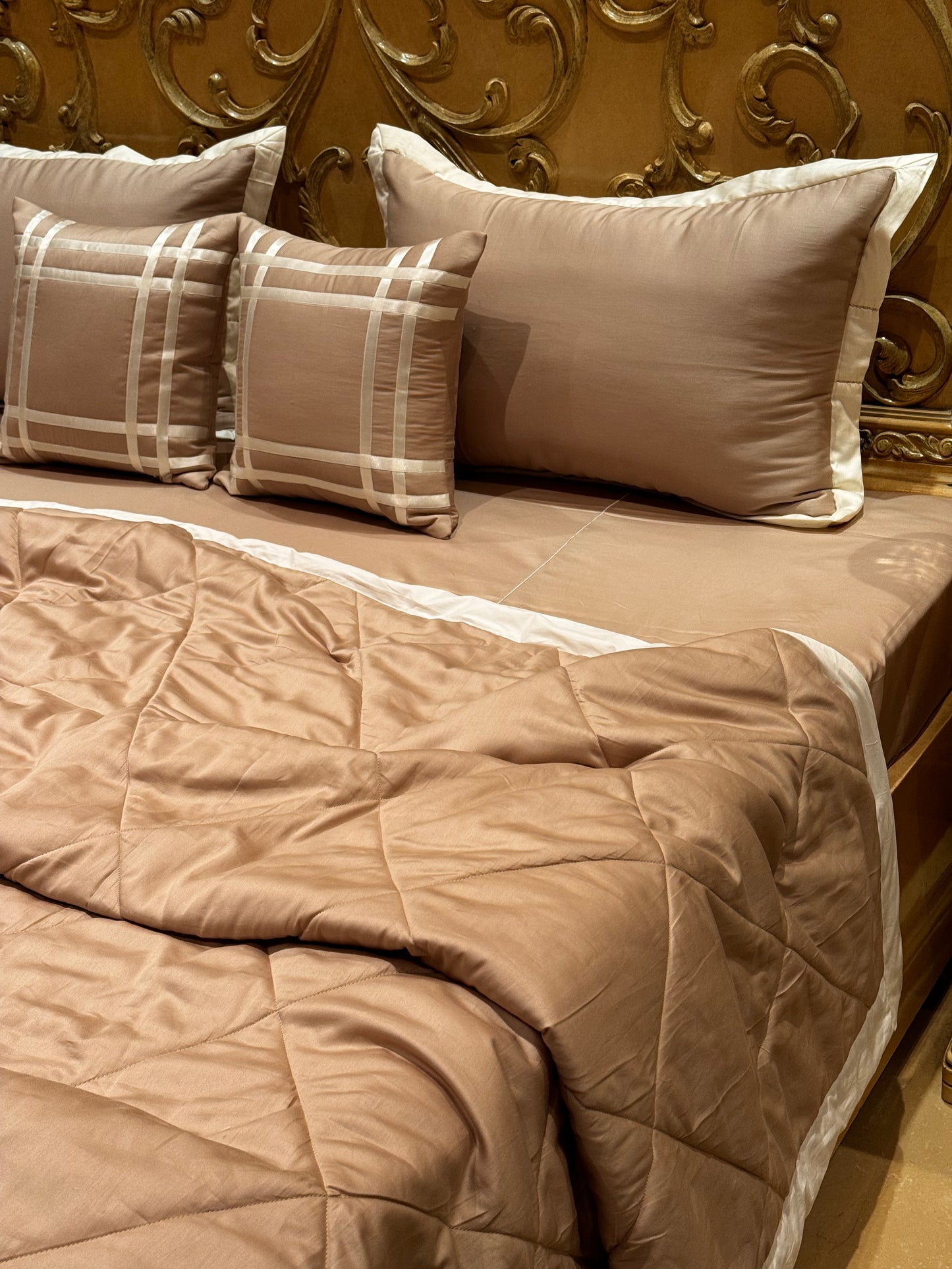 THE BISCOFF COTTON QUILT SET