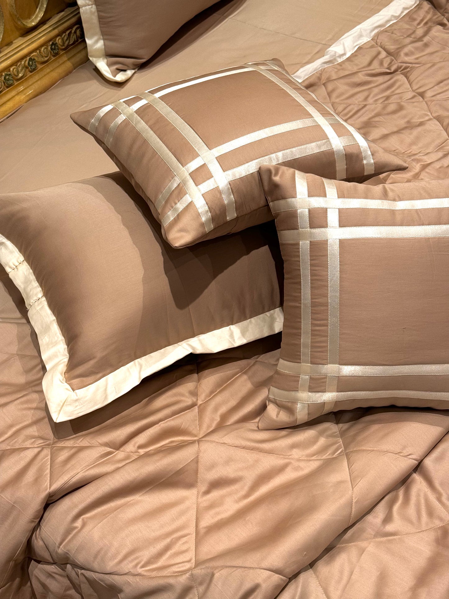 THE BISCOFF COTTON QUILT SET