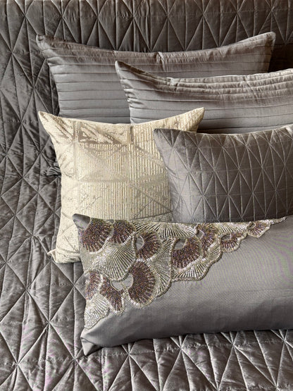 THE GREY SEASHELL BEDDING SET