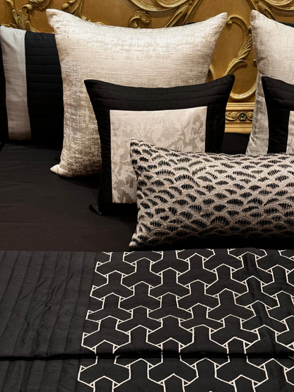 THE BLACK KNIT BEDDING SET