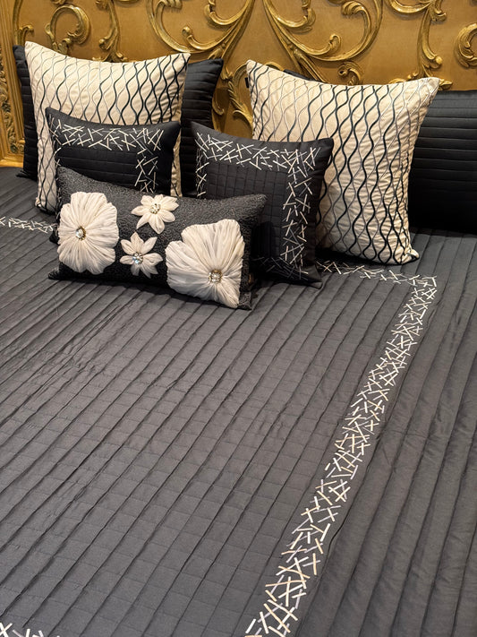 THE GREY NORA BEDDING SET