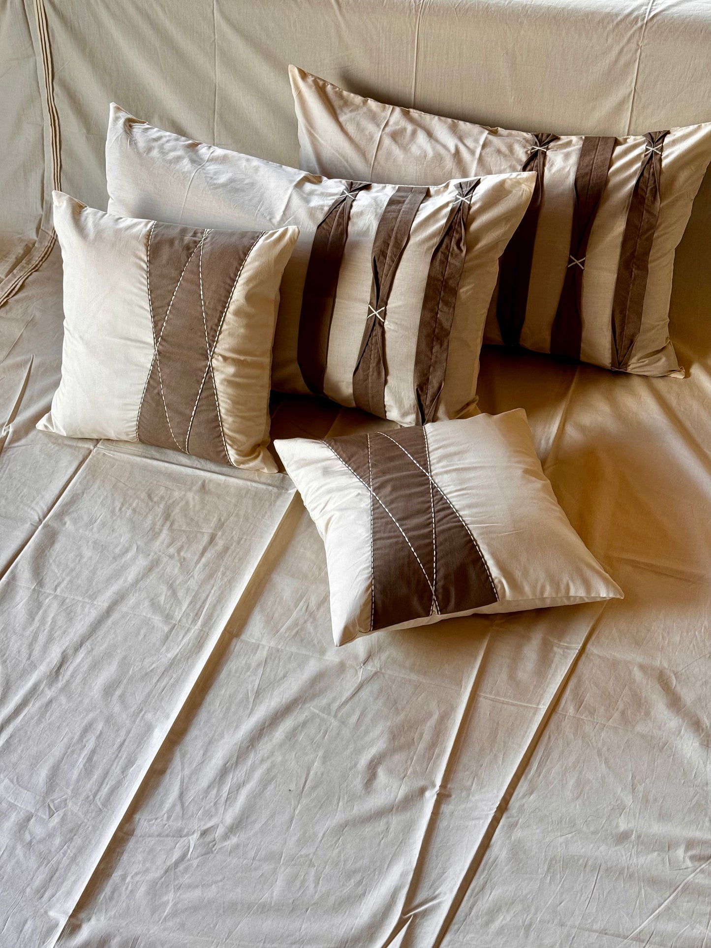 THE BEIGE PLEAT BEDSHEET