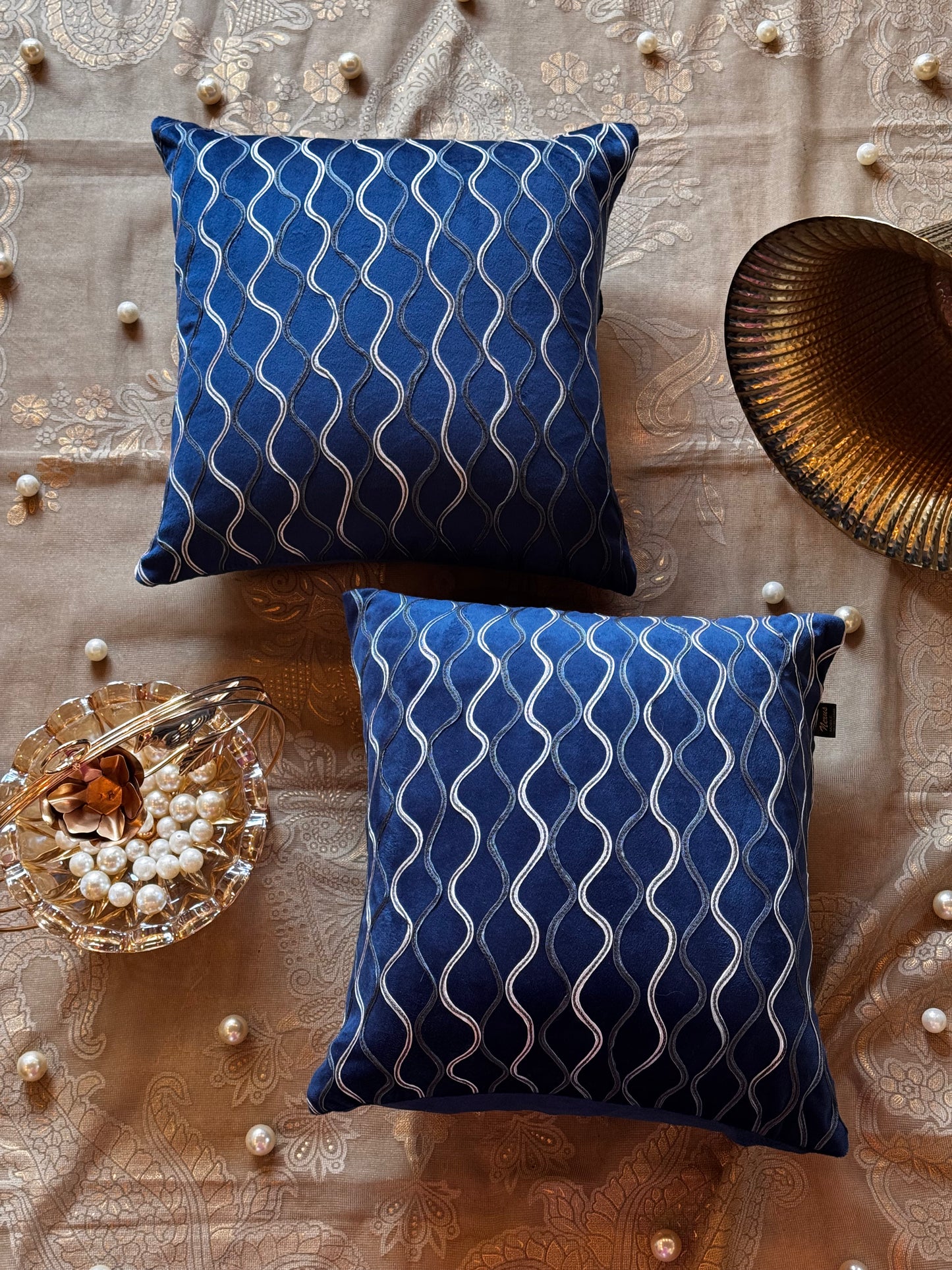 THE BLUE WAVY CUSHION COVER