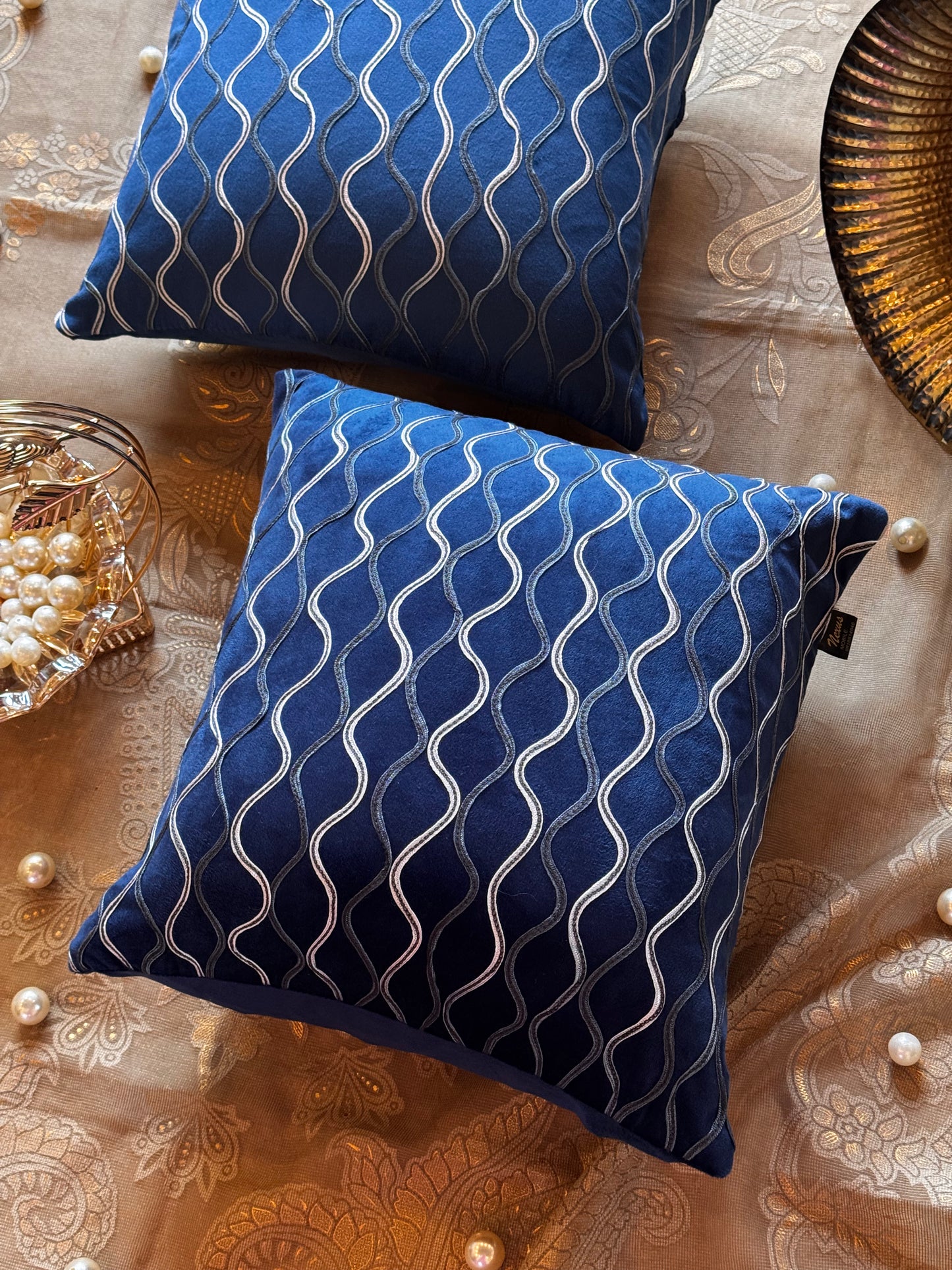 THE BLUE WAVY CUSHION COVER