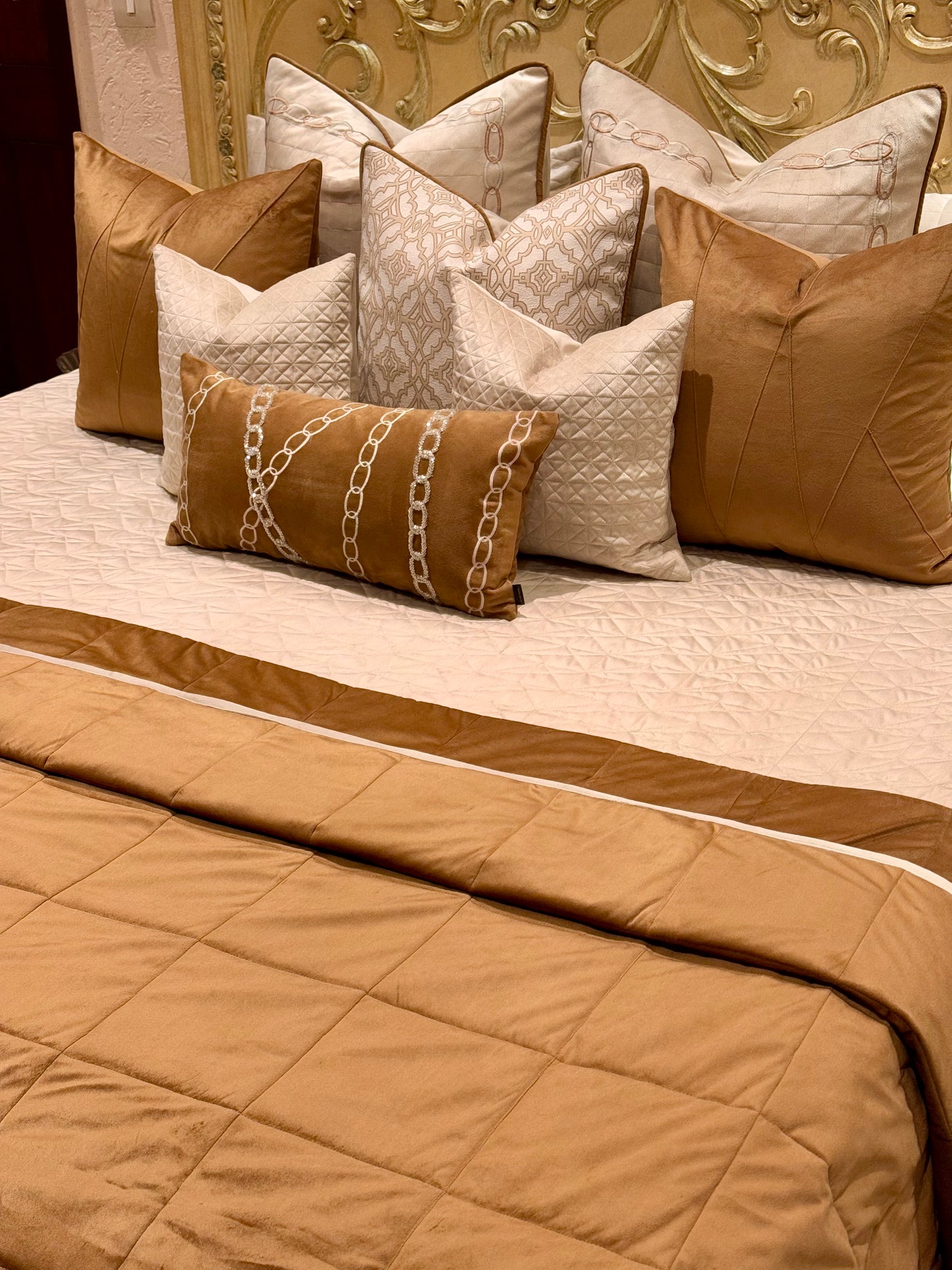 THE RUST MADONA QUILT SET