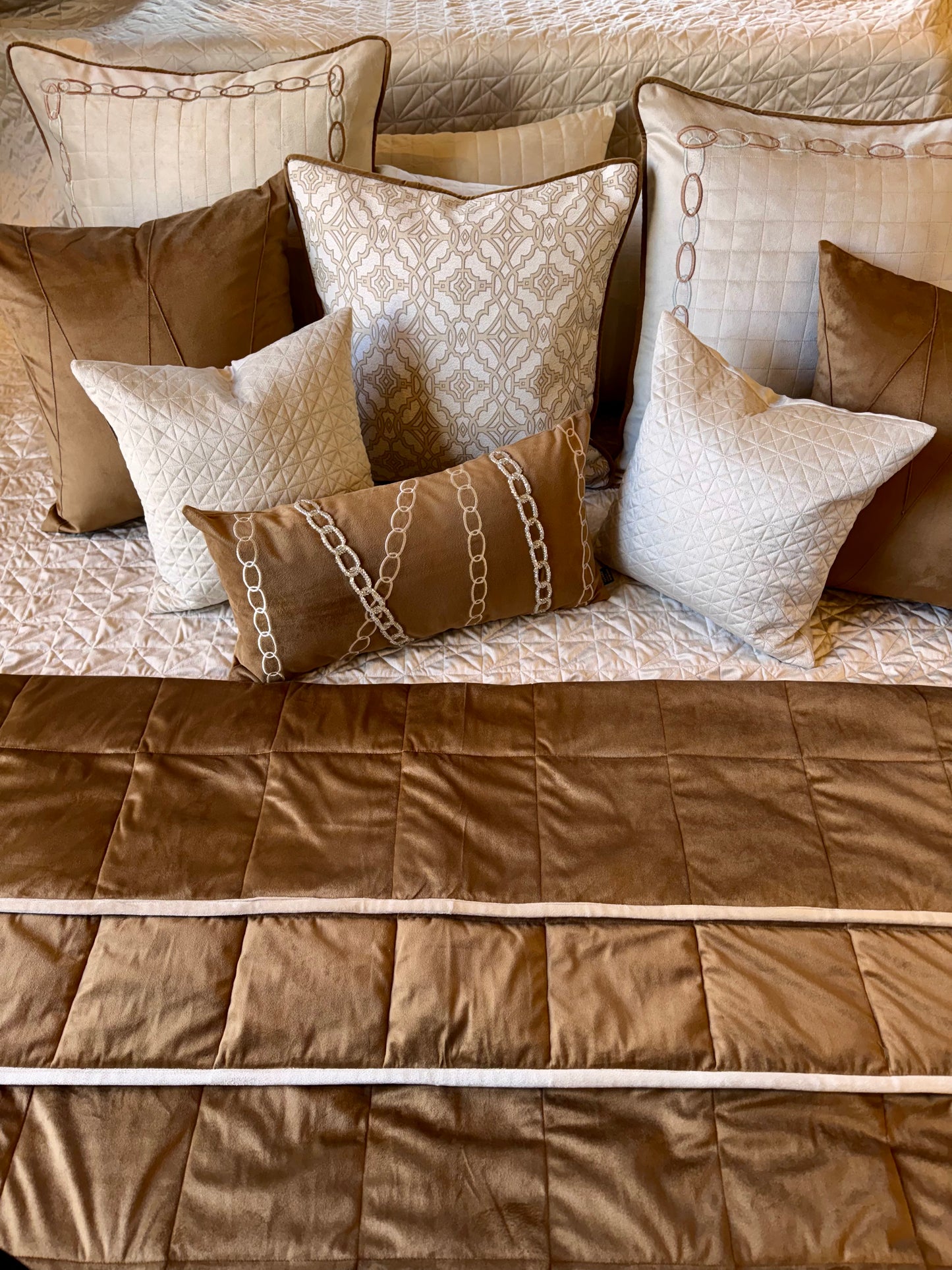 THE RUST MADONA QUILT SET