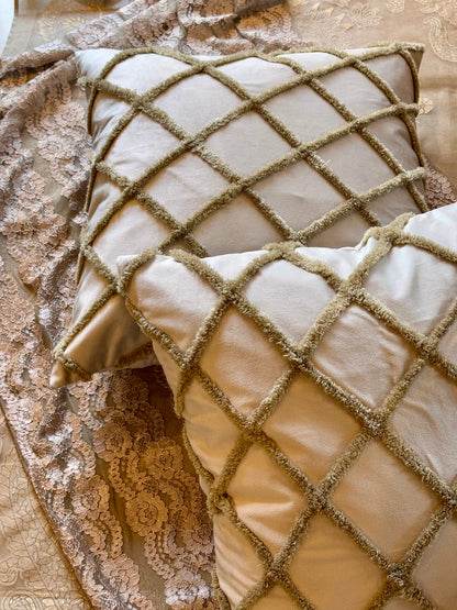 BUTTER FRINGE CUSHION COVER