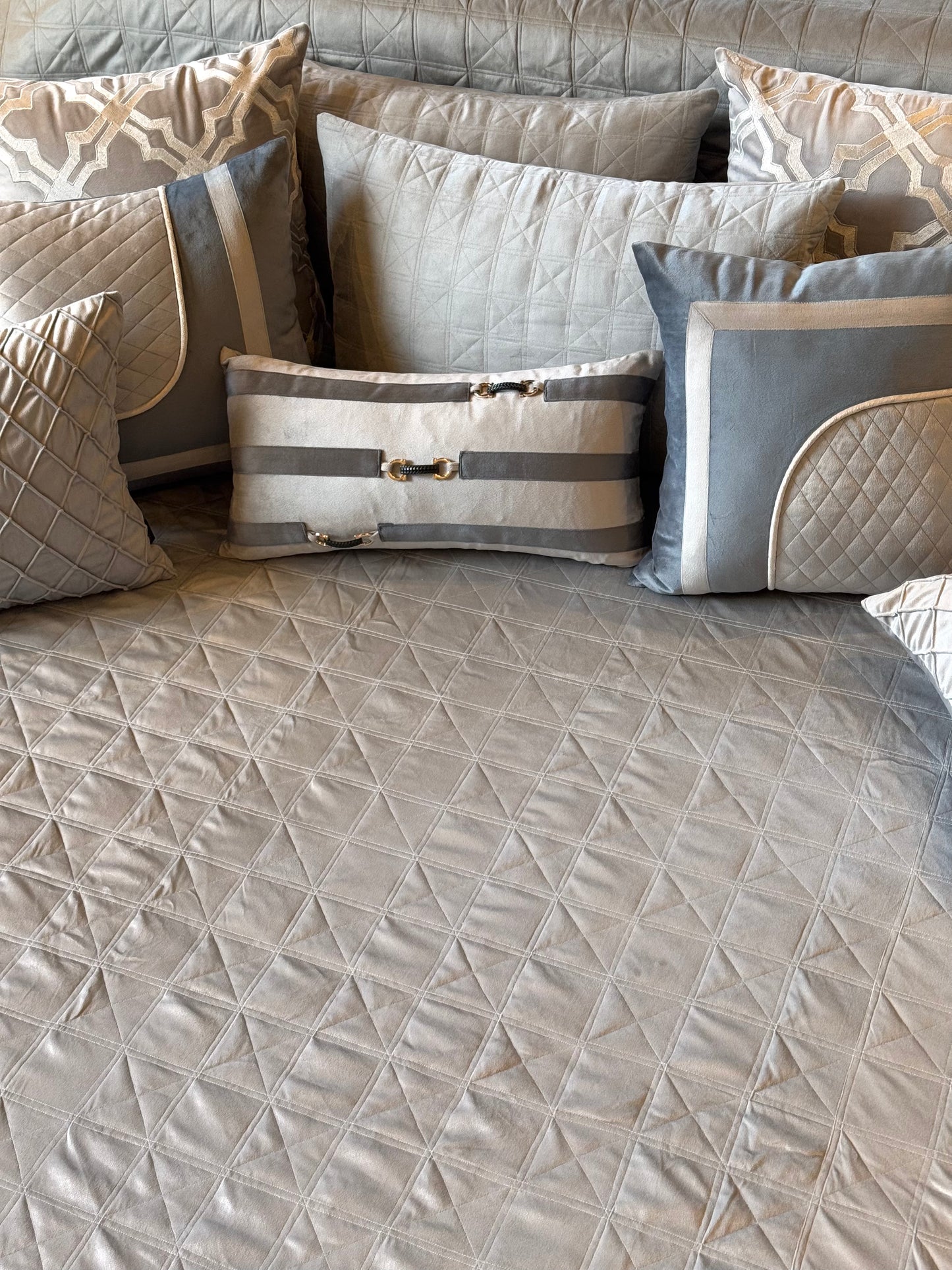 THE GREY MERKABA BEDDING SET