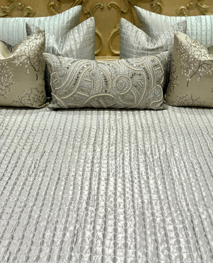 THE SILVER COBBLESTONE BEDDING SET