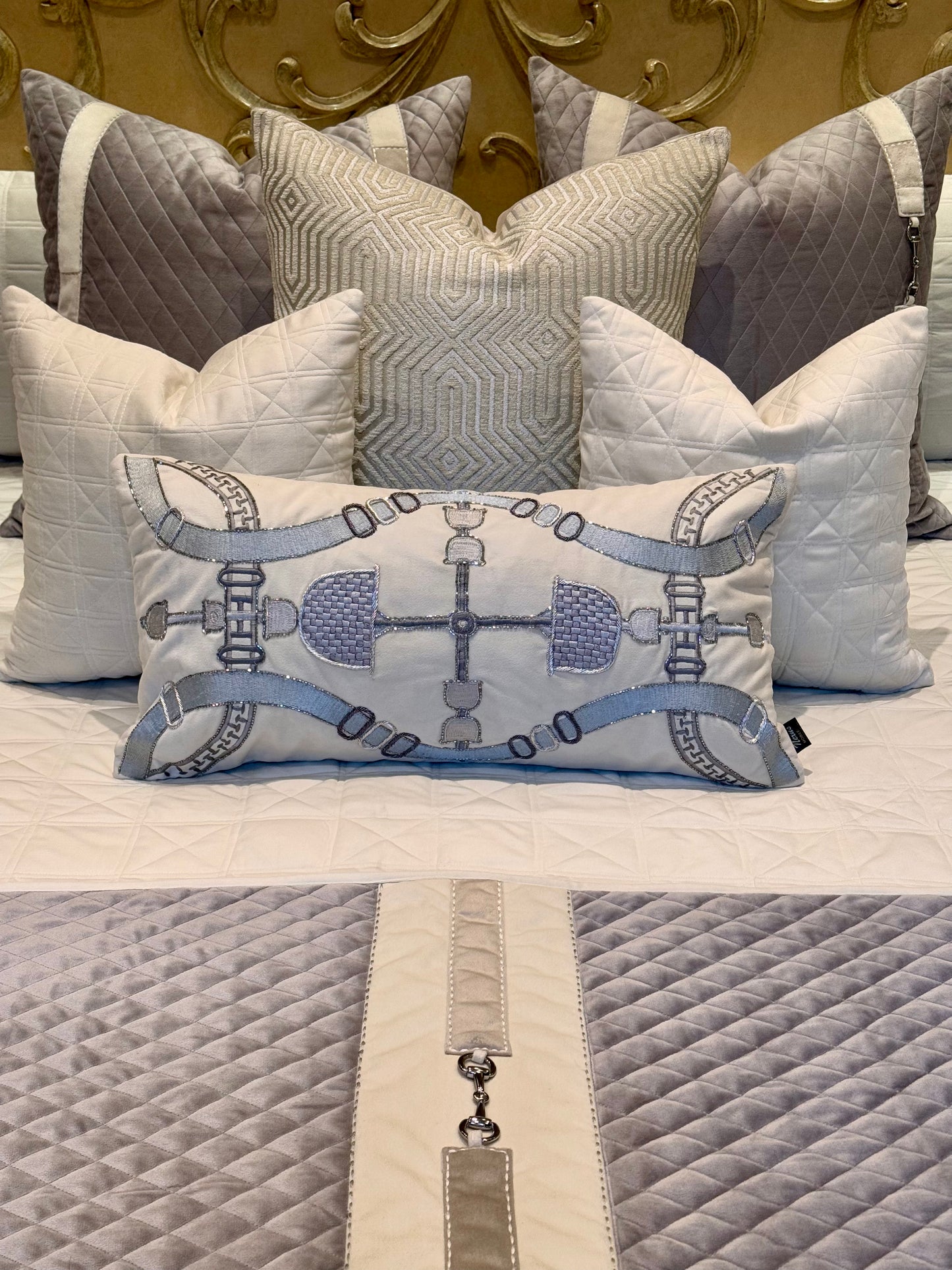 THE EQUESTRIAN BEDDING SET