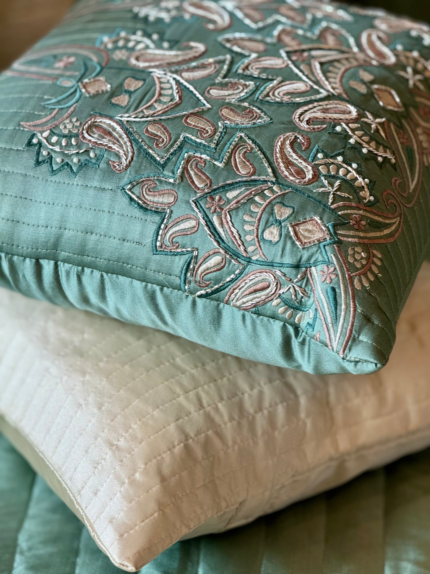 THE GREEN TRIBE ACCENT CUSHION COVER