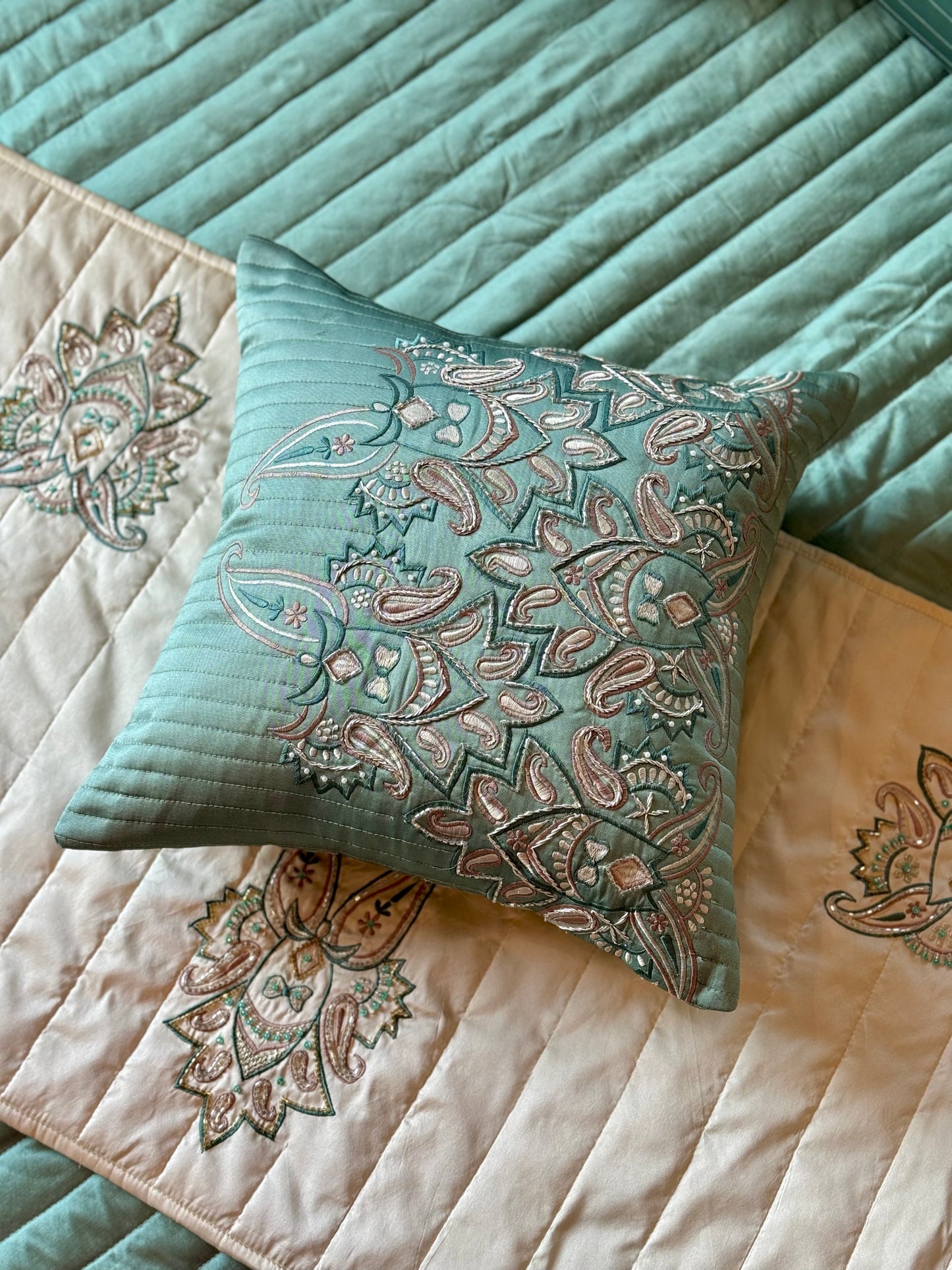 The Green Livia Bedding Set