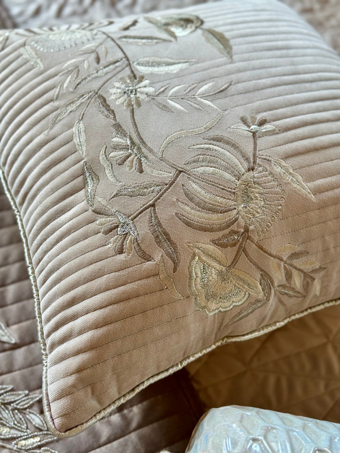 THE ORCHID ACCENT CUSHION COVER