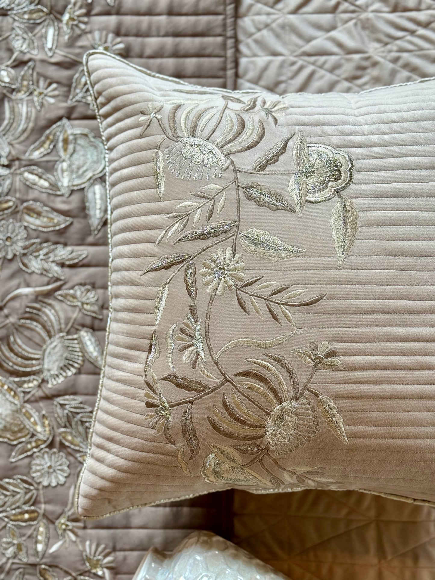 THE ORCHID ACCENT CUSHION COVER