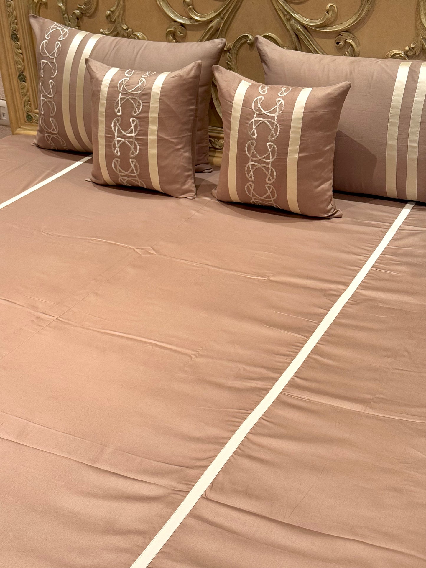 THE BEIGE PAPILLON BEDSHEET