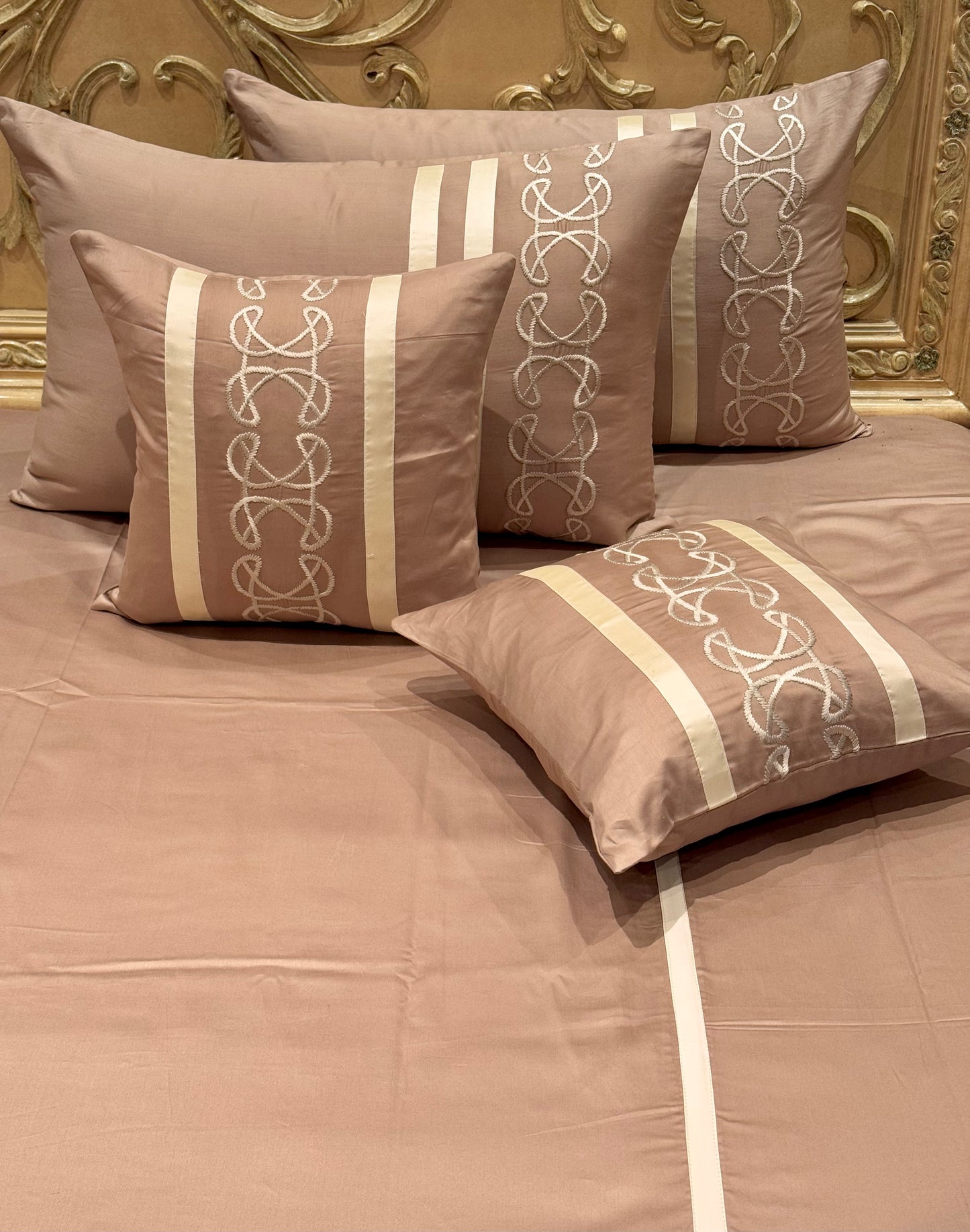 THE BEIGE PAPILLON BEDSHEET