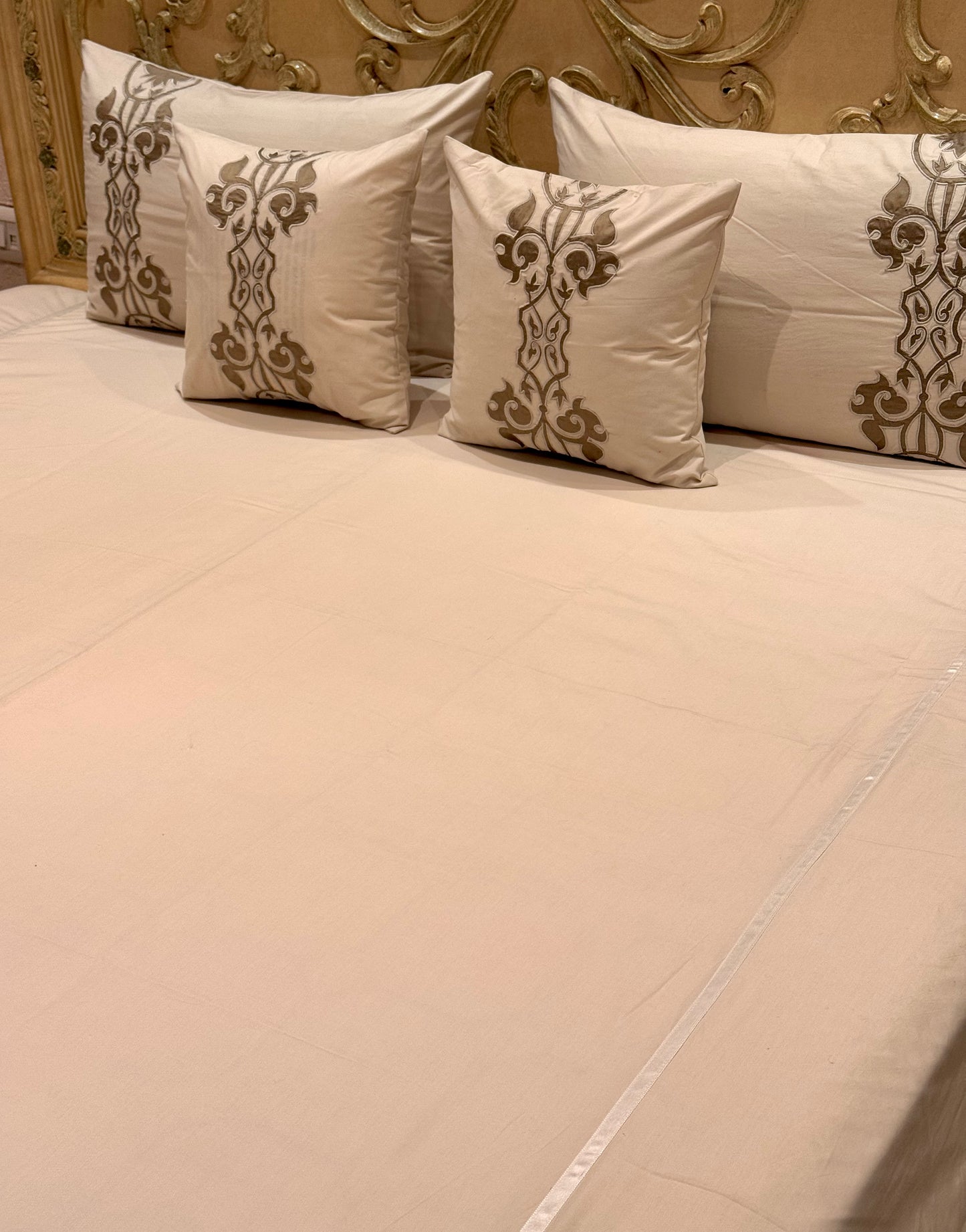 THE BEIGE ARMOUR BEDSHEET