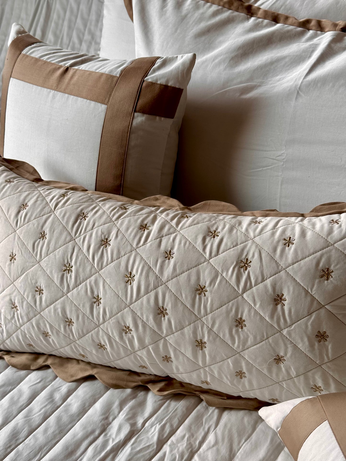 THE PEARL SCALLOP BEDDING SET