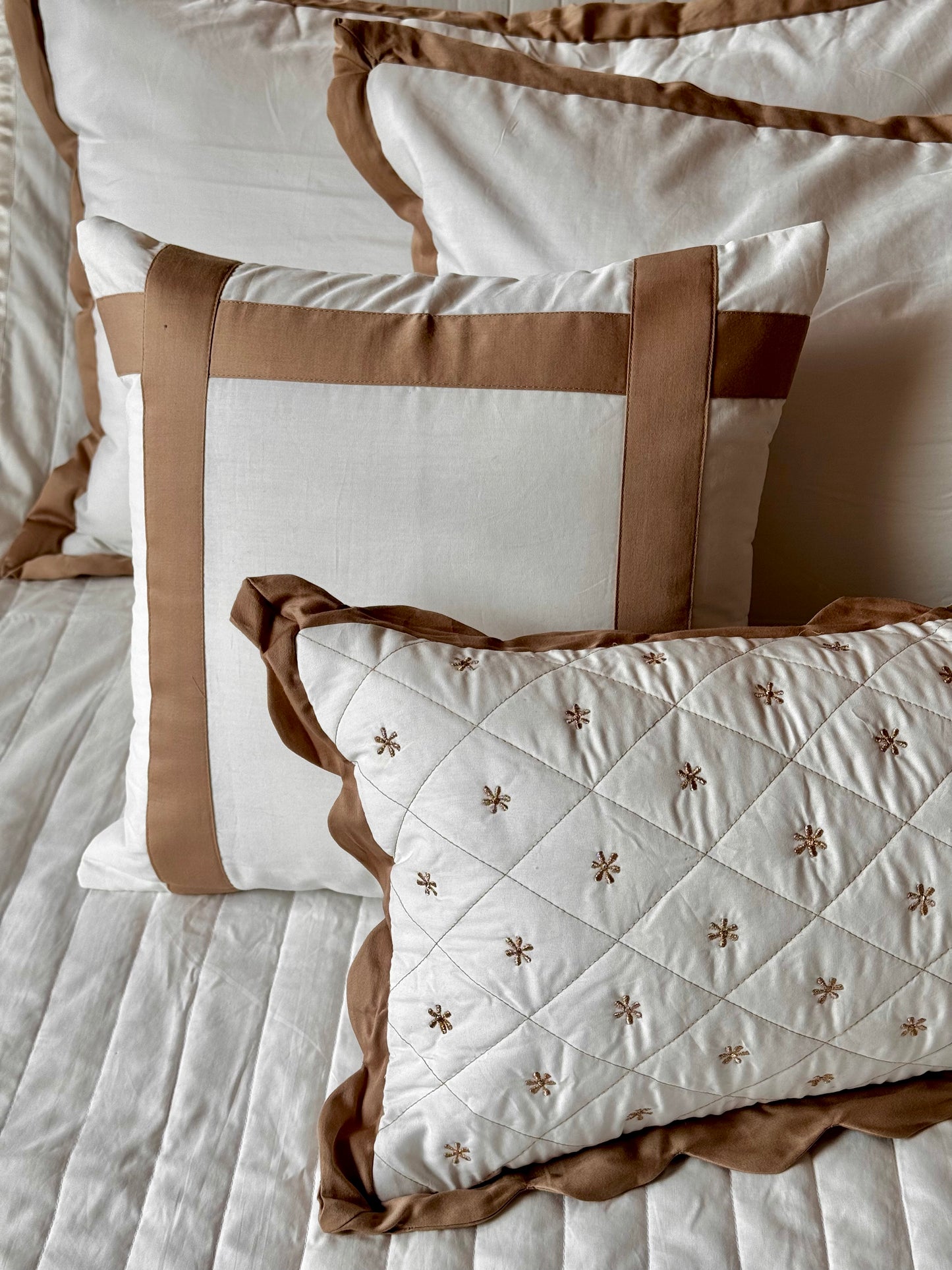 THE PEARL SCALLOP BEDDING SET