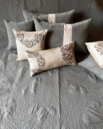 THE ASPARAGUS BEDDING SET