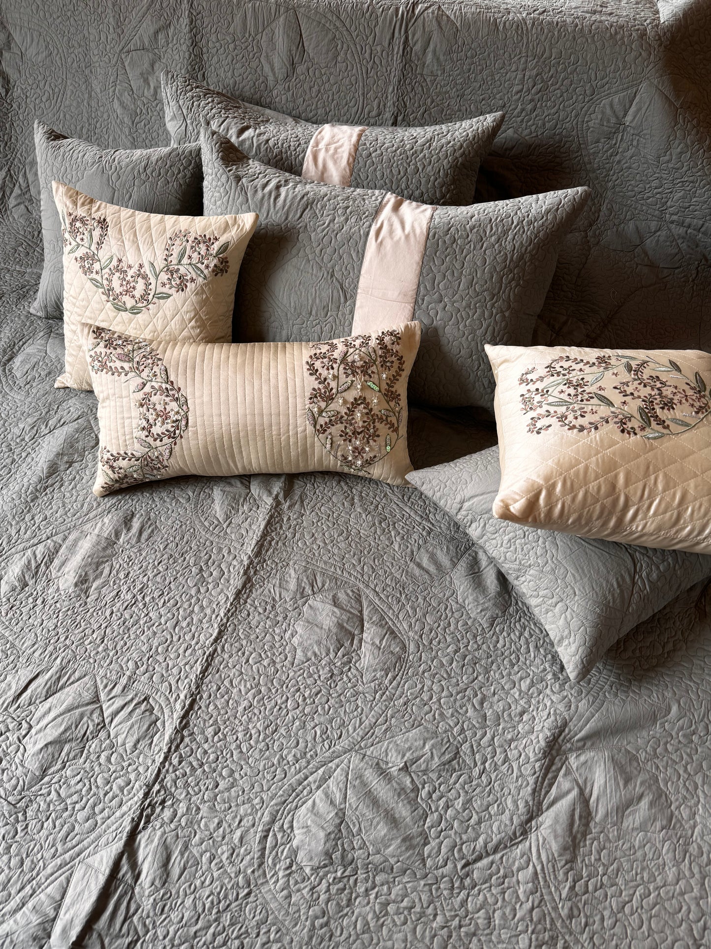 THE ASPARAGUS BEDDING SET