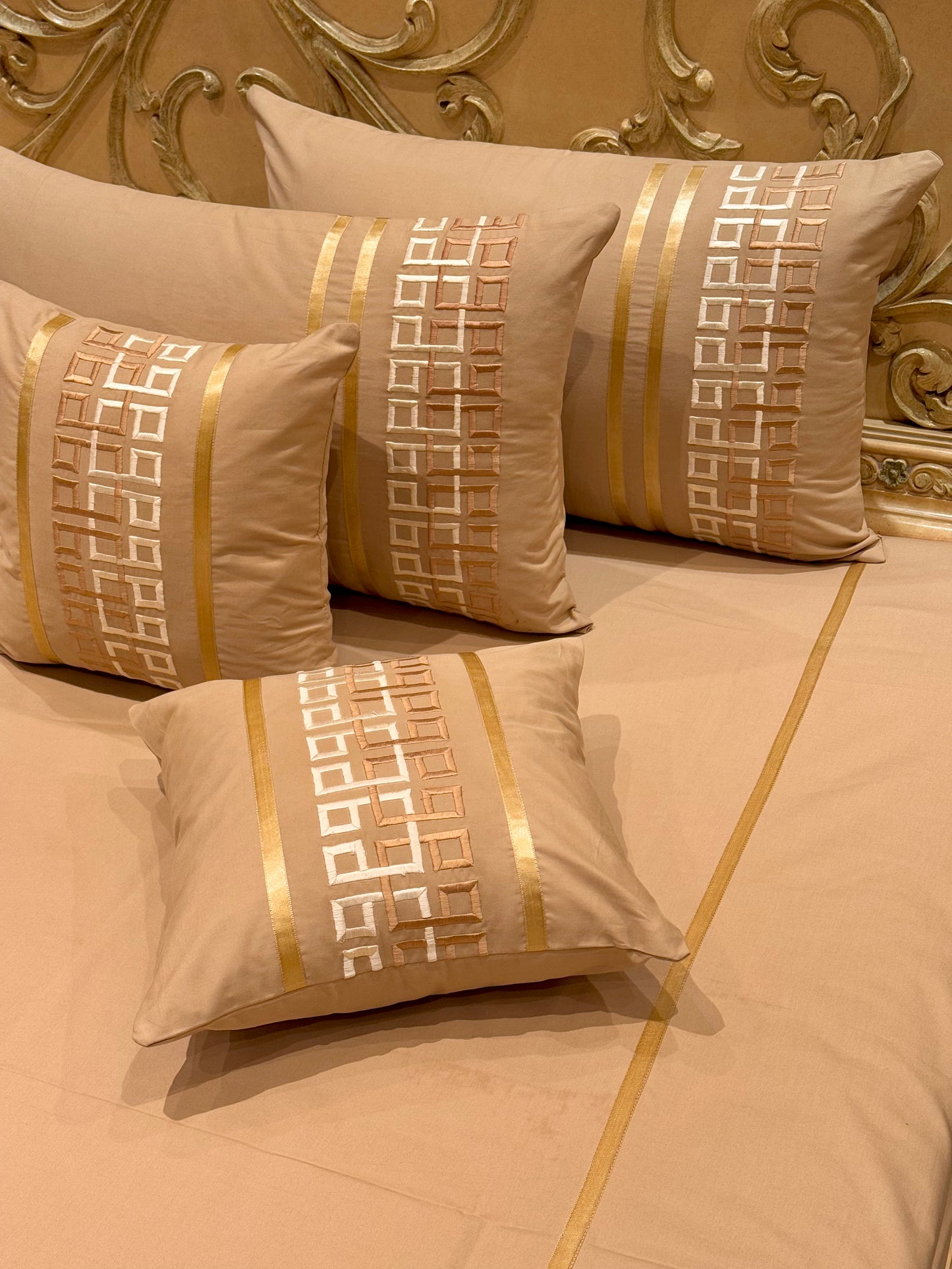 THE GOLD MATRIX BEDSHEET