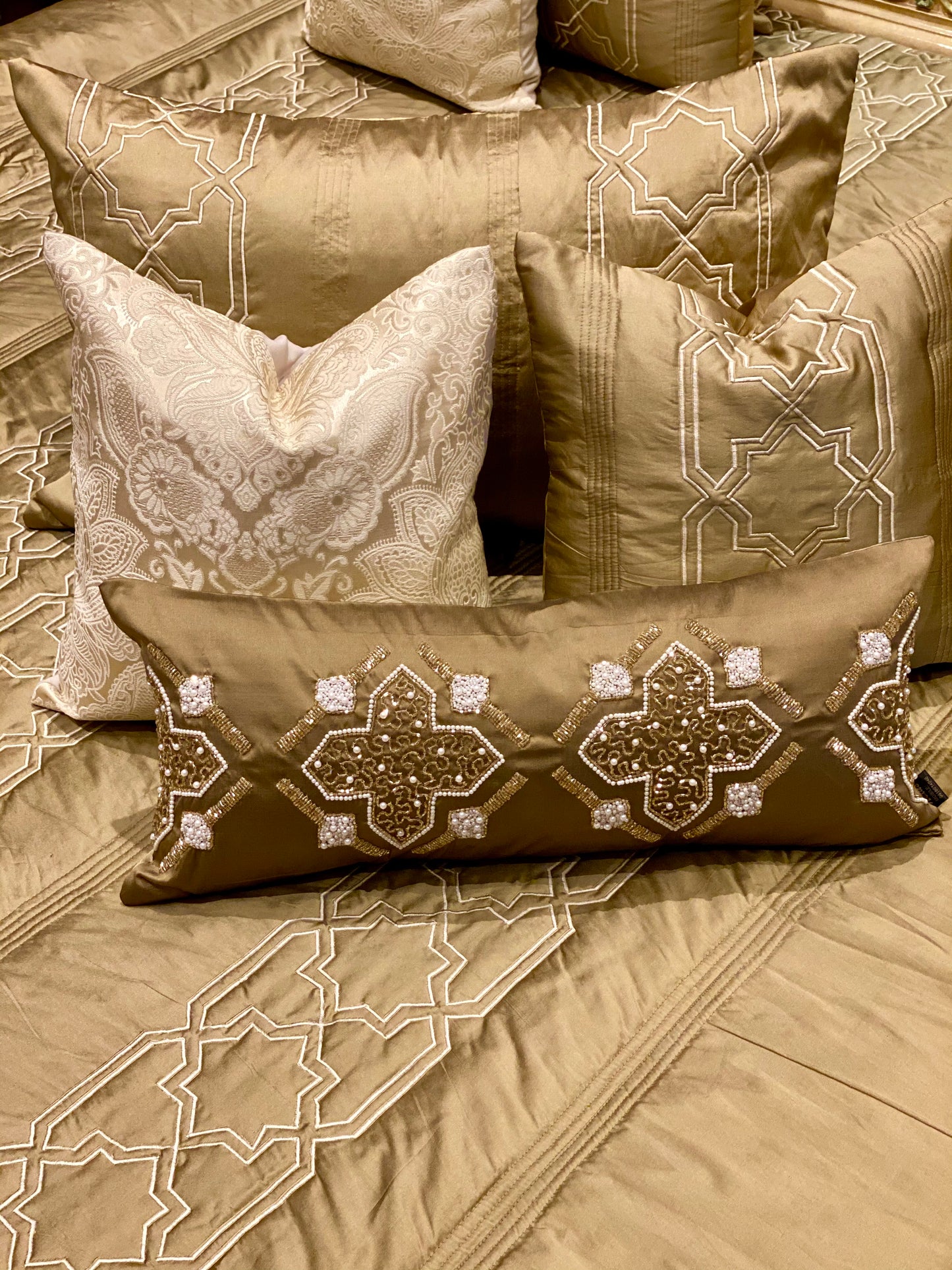 THE GOLD TREASURE BEDDING SET