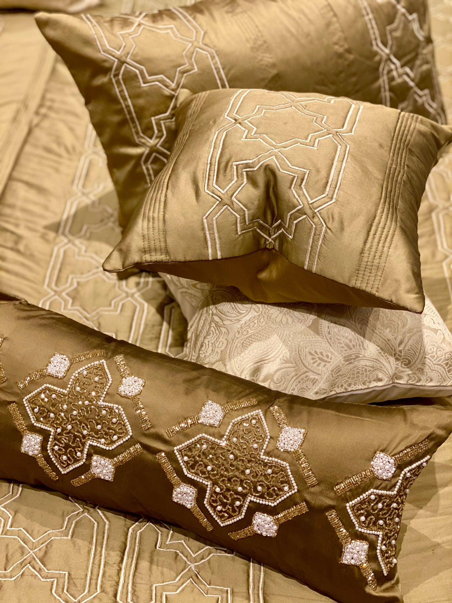 THE GOLD TREASURE BEDDING SET