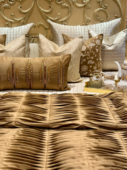 THE GOLD PLEATED QUILT SET