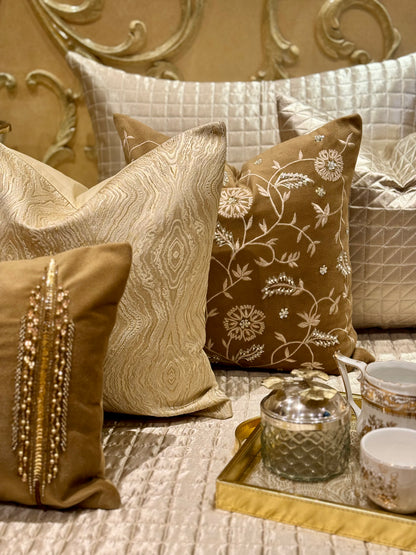 THE GOLD PLEATED QUILT SET