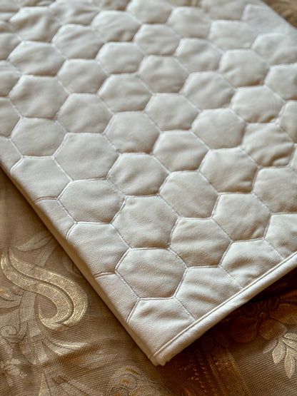 THE IVORY HONEYCOMB BED RUNNER