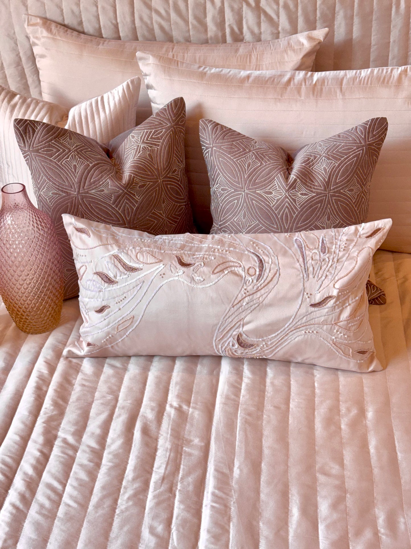 THE BLUSH PEARL BEDDING SET