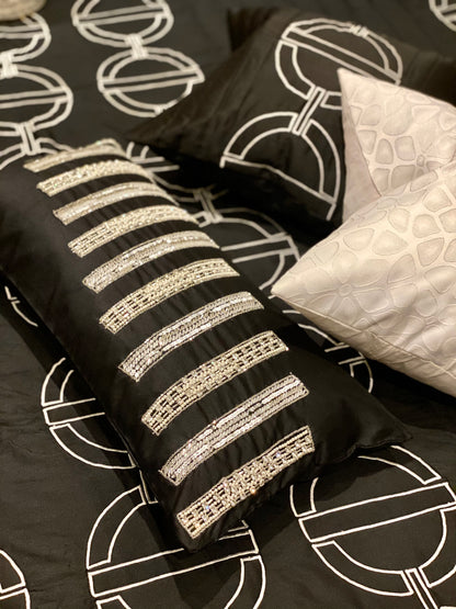 The Black Link Bedding Set