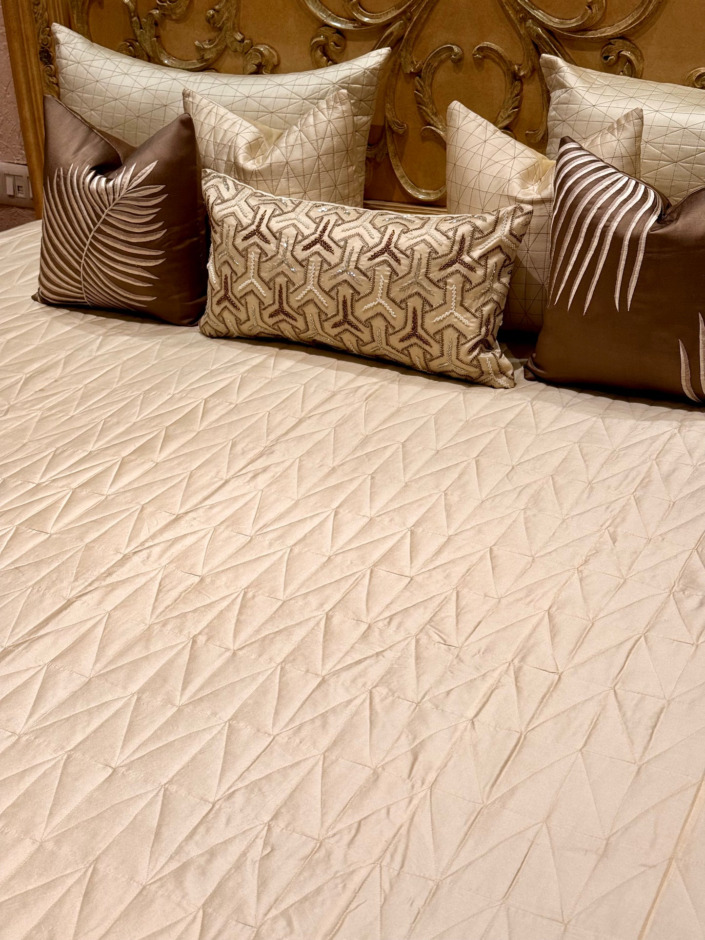 THE CREAM KNIT BEDDING SET